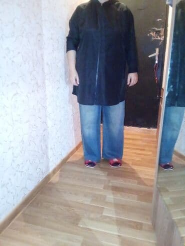 Qadınlar üçün kapüşonlu uzun qara vetrofka,tez kimidi 52-54razmer - lalafo.az -da Qadınlar üçün kapüşonlu uzun qara vetrofka,tez kimidi 52-54razmer -