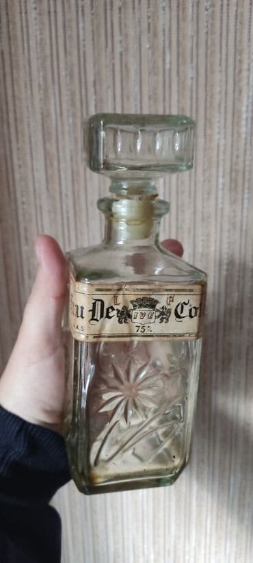 Xrustan flakon etir qabi sovetden galmadir Flakon Eau De Cologne R.A.S lalafo.az -da Xrustan flakon etir qabi sovetden galmadir Flakon Eau De Cologne R.A.S