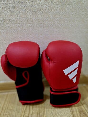 Tam original Adidas boks ve kick boks əlcəyi. Razmer 10 oz lalafo.az -da Tam original Adidas boks ve kick boks əlcəyi. Razmer 10 oz