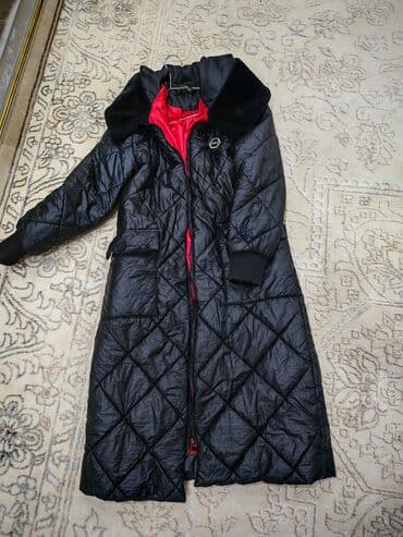 Qadınlar üçün uzun qara quilted (romb naxışlı) qış paltosu. 42 lalafo.az -da Qadınlar üçün uzun qara quilted (romb naxışlı) qış paltosu. 42