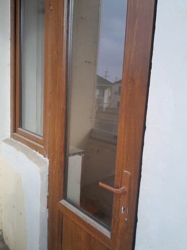 PVC balkon qapısı – ağac teksturalı (qəhvəyi) laminasiya.2 ededdir - lalafo.az -da PVC balkon qapısı – ağac teksturalı (qəhvəyi) laminasiya.2 ededdir -