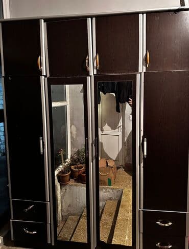 İşlənmiş, Açılan, 4 qapılı Düz dolab, Dolab-asılqan lalafo.az -da İşlənmiş, Açılan, 4 qapılı Düz dolab, Dolab-asılqan