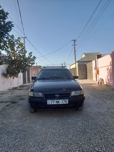 Opel Astra: 1.4 l | 1993 il 200000 km Sedan lalafo.az -da Opel Astra: 1.4 l | 1993 il 200000 km Sedan
