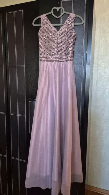 12-13 yaş, 152 sm boy. Cəmi 1 dəfə geyinilib lalafo.az -da 12-13 yaş, 152 sm boy. Cəmi 1 dəfə geyinilib