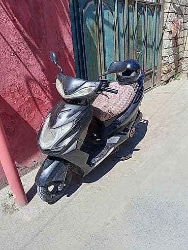 Şəhər içi rahat və qənaətli hərəkət üçün skuter - Rəng: qara - Kuzov lalafo.az -da Şəhər içi rahat və qənaətli hərəkət üçün skuter - Rəng: qara - Kuzov
