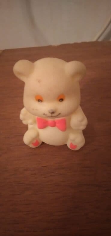 Медвежонок. Игрушка из СССР.
Пищалка.Состояние хорошее lalafo.az -da Медвежонок. Игрушка из СССР.
Пищалка.Состояние хорошее