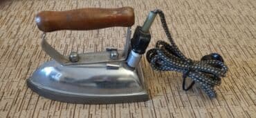 Qədimi ütü sovet dönəmi 1955-ci il istehsalı,üzərində peçat lalafo.az -da Qədimi ütü sovet dönəmi 1955-ci il istehsalı,üzərində peçat