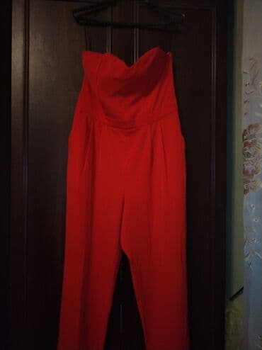 Qırmızı straples tulum Ölçü:40 - Model lalafo.az -da Qırmızı straples tulum Ölçü:40 - Model