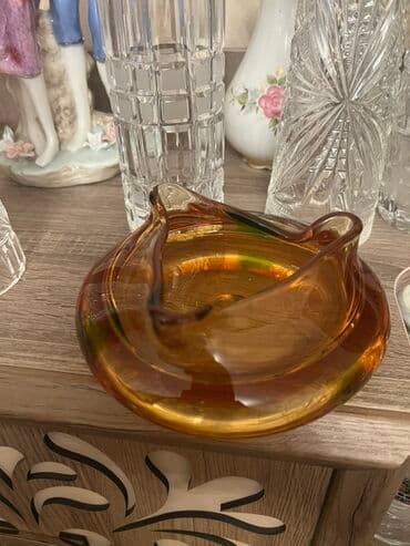 Rəngli şüşədən dekorativ külqabı - Material: qalın, keyfiyyətli şüşə lalafo.az -da Rəngli şüşədən dekorativ külqabı - Material: qalın, keyfiyyətli şüşə