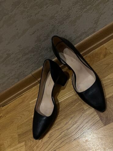 Tuflilər, Carlo Pazolini, Ölçü: 36, rəng - Qara, İşlənmiş lalafo.az -da Tuflilər, Carlo Pazolini, Ölçü: 36, rəng - Qara, İşlənmiş