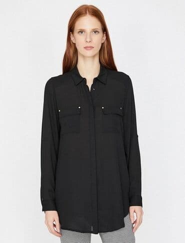 Cibli qara uzunqol köynək. Yaxasında iki qızılı düyməli cib var lalafo.az -da Cibli qara uzunqol köynək. Yaxasında iki qızılı düyməli cib var