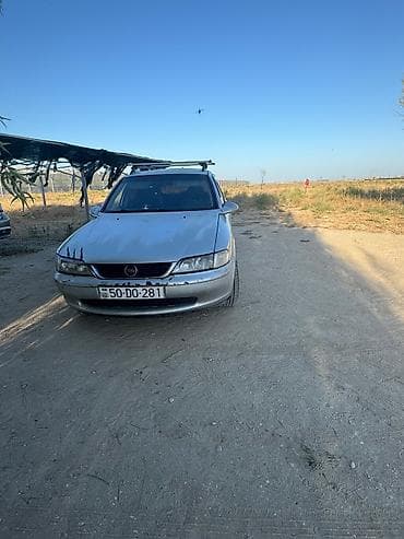 Opel Vectra: 1.6 l | 1998 il 555500 km Universal lalafo.az -da Opel Vectra: 1.6 l | 1998 il 555500 km Universal