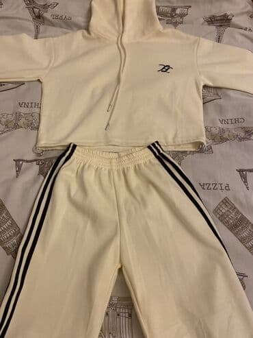 Razmer-140sm İdman dəsti – kapüşonlu cropped sviter və şalvar - Rəng lalafo.az -da Razmer-140sm İdman dəsti – kapüşonlu cropped sviter və şalvar - Rəng