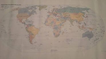 İngilis dilində dünya xəritəsi satılır. Ölçüsü: uzunluğu 1 metr 62 sm lalafo.az -da İngilis dilində dünya xəritəsi satılır. Ölçüsü: uzunluğu 1 metr 62 sm