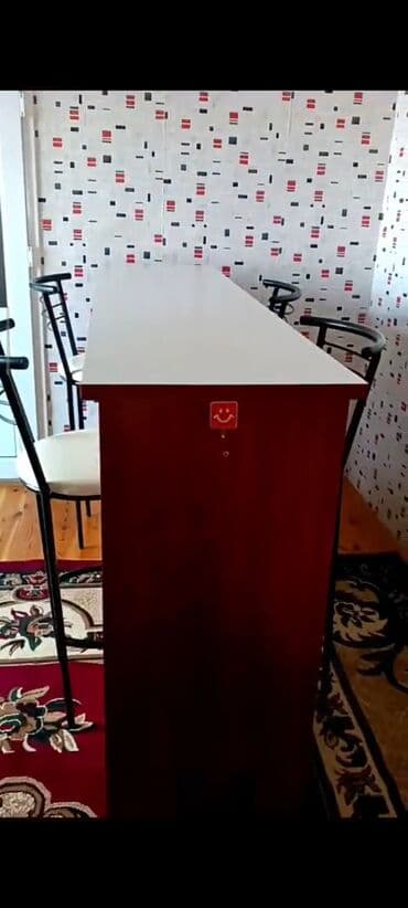 Mətbəx üçün, Açılmayan, Dördbucaq masa, 4 stul lalafo.az -da Mətbəx üçün, Açılmayan, Dördbucaq masa, 4 stul