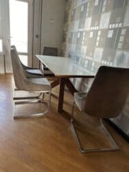 350 Azn masa dəsti satilor.6 stulu var .Yaxşi vəziyyətdədir.Ünvan lalafo.az -da 350 Azn masa dəsti satilor.6 stulu var .Yaxşi vəziyyətdədir.Ünvan