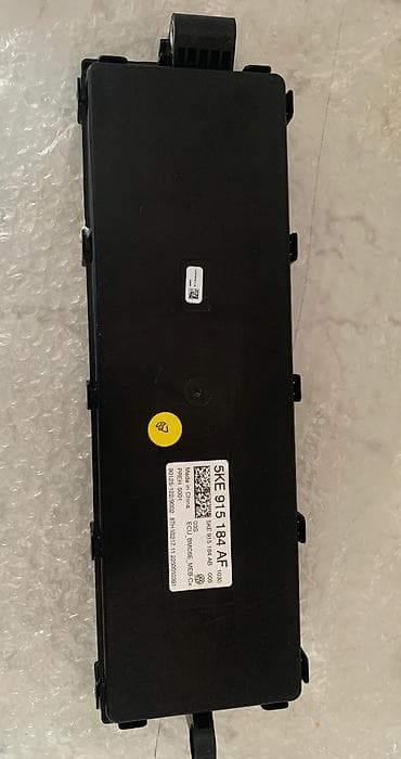 5KE 915 184 AD Battery Control Unit lalafo.az -da — 4 5KE 915 184 AD Battery Control Unit — 4