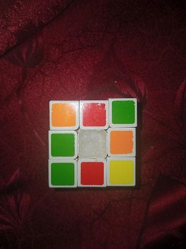 Mini Rubik kubu (2x2 ölçülü görünüşdə), ağ korpuslu. Gence yerleşir 1 at lalafo.az Mini Rubik kubu (2x2 ölçülü görünüşdə), ağ korpuslu. Gence yerleşir 1