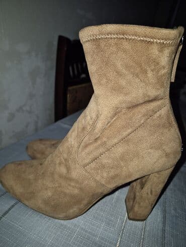 Yenidir.Qısa müddət istifadə olunub.Heç bir oroblemi yoxdur.Qadın lalafo.az -da Yenidir.Qısa müddət istifadə olunub.Heç bir oroblemi yoxdur.Qadın