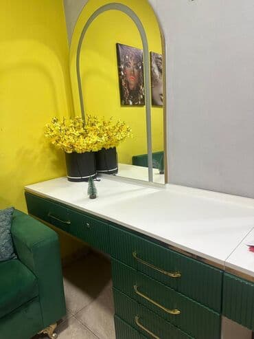 Gözəllik salonları və ev istifadə üçün ideal vizaj/saç ustası masası lalafo.az -da Gözəllik salonları və ev istifadə üçün ideal vizaj/saç ustası masası