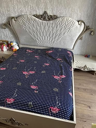 F99Taxt satılır tumbalarla birlikdə 160₼. matrası var.Ünvan lalafo.az -da F99Taxt satılır tumbalarla birlikdə 160₼. matrası var.Ünvan