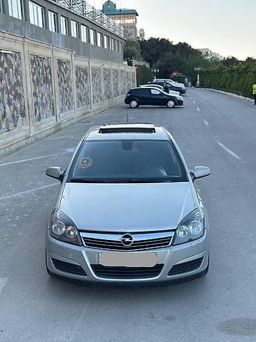 Opel Astra H – hetçbek, gümüşü rəng 3min 500 ilkin ödənişlə 24 aylıq lalafo.az -da Opel Astra H – hetçbek, gümüşü rəng 3min 500 ilkin ödənişlə 24 aylıq