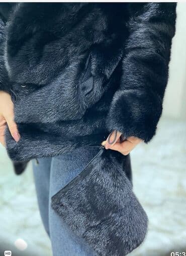 Kürk, S, rəng - Qara lalafo.az -da Kürk, S, rəng - Qara