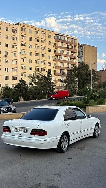 Mercedes-Benz E-Class (W210), ağ rəng, sedan gövdə. Xüsusiyyətlər: - lalafo.az -da — 4 Mercedes-Benz E-Class (W210), ağ rəng, sedan gövdə. Xüsusiyyətlər: - — 4
