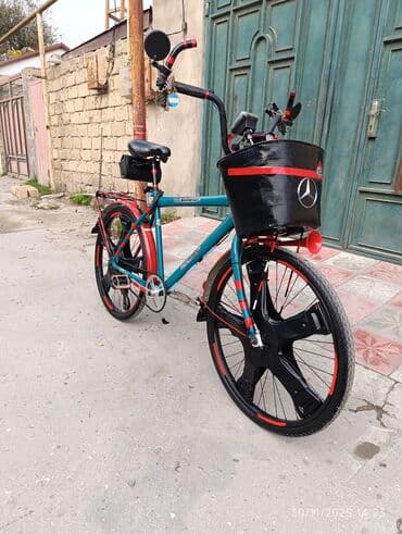 Şəhər gəzintisi üçün fərqli dizaynlı velosiped - Rəng at lalafo.az — 2 Şəhər gəzintisi üçün fərqli dizaynlı velosiped - Rəng — 2