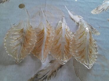 Lüstür yarpaqları 4 ədəd yaxşı vəziyyətdədir lalafo.az -da Lüstür yarpaqları 4 ədəd yaxşı vəziyyətdədir