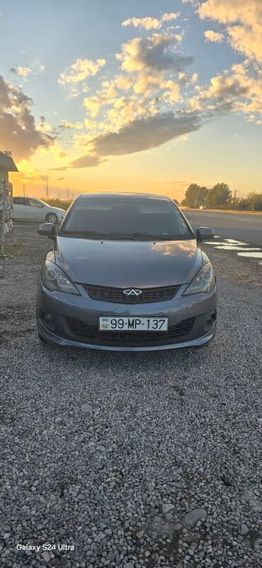 Chery : 1.5 l | 2014 il 324546 km Hetçbek lalafo.az -da Chery : 1.5 l | 2014 il 324546 km Hetçbek