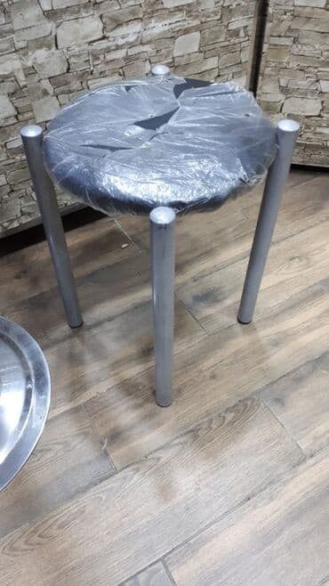 Stullar 4eded var. Qiymet bir ədədi 20m. unvan Əhmədli. SAMİR lalafo.az -da Stullar 4eded var. Qiymet bir ədədi 20m. unvan Əhmədli. SAMİR