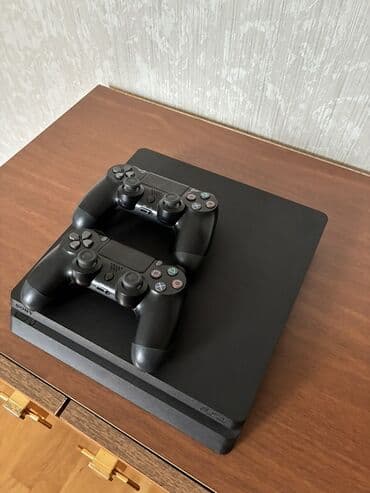 - 2 orginal pult - 15 oyun var yaddaşında. (RDR2, God of War, Fifa25 lalafo.az -da - 2 orginal pult - 15 oyun var yaddaşında. (RDR2, God of War, Fifa25