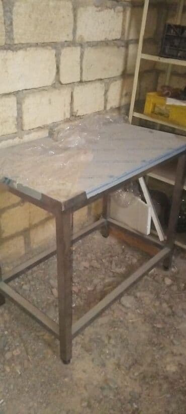Paslanmayan poladdan iş masası - Material: üst hissə paslanmayan lalafo.az -da Paslanmayan poladdan iş masası - Material: üst hissə paslanmayan