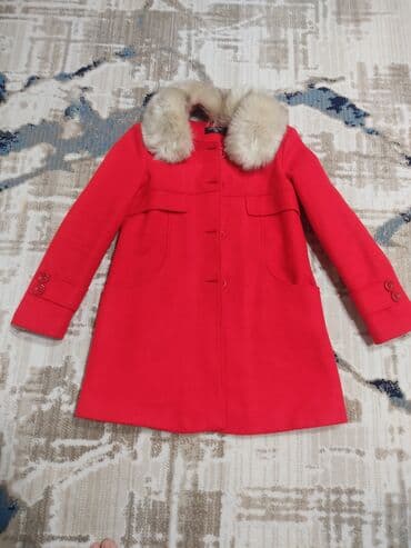 Qadin paltosu -42 olcude.Az geyilib,ici sariglidi,vorotniki lalafo.az -da Qadin paltosu -42 olcude.Az geyilib,ici sariglidi,vorotniki