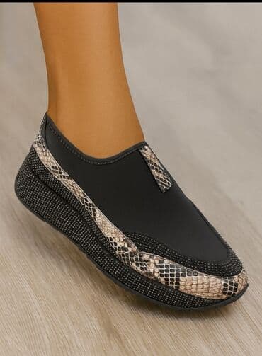 Qadınlar üçün slip-on gündəlik ayaqqabı .38 razmer - Rəng: qara - lalafo.az -da Qadınlar üçün slip-on gündəlik ayaqqabı .38 razmer - Rəng: qara -