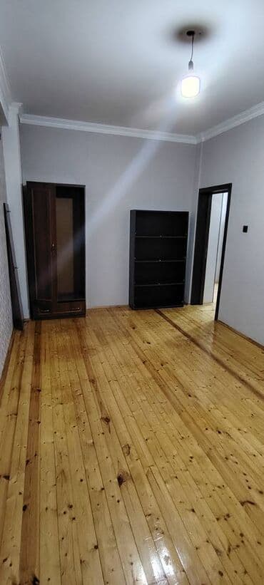 Гаражи: 22 manat kamendat pulu qalan adam ödəyəcək. Evin qiyməti sondur at lalafo.az — 6 Гаражи: 22 manat kamendat pulu qalan adam ödəyəcək. Evin qiyməti sondur — 6