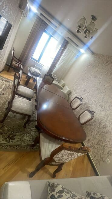 Qonaq otağı üçün, İşlənmiş, Açılmayan, Oval masa, 6 stul lalafo.az -da Qonaq otağı üçün, İşlənmiş, Açılmayan, Oval masa, 6 stul