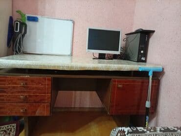 Yazı masası.Şkafları da var.Komoyuter masası kimi də istifadə olunur lalafo.az -da Yazı masası.Şkafları da var.Komoyuter masası kimi də istifadə olunur