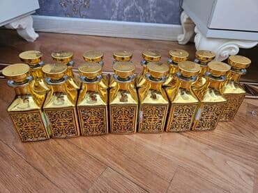 Qızılı dekorativ şüşə flakonlar – zərif naxışlı, kvadrat formalı - lalafo.az -da Qızılı dekorativ şüşə flakonlar – zərif naxışlı, kvadrat formalı -