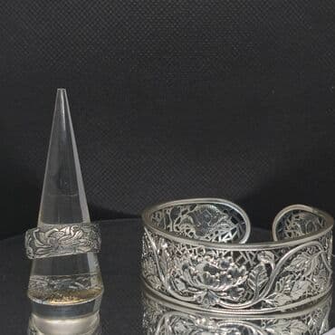 Dəstə daxildir: Üzük, Bilərzik, Gümüş, 999 Əyar lalafo.az -da Dəstə daxildir: Üzük, Bilərzik, Gümüş, 999 Əyar