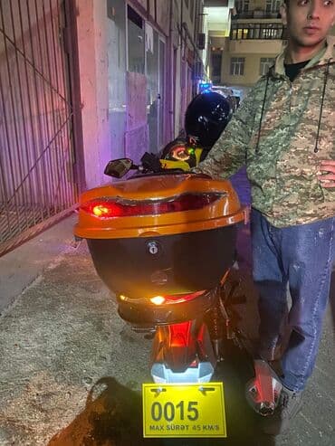 Kuryer işləyənlər üçün əlverişli bagaj Gecə görünürlüğü üçün güclü lalafo.az -da Kuryer işləyənlər üçün əlverişli bagaj Gecə görünürlüğü üçün güclü