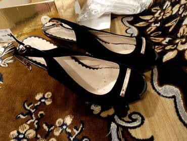 Qadın ayakkabısı – açıq burunlu, arxa hissəsi açıq, qayışlı model. - lalafo.az -da Qadın ayakkabısı – açıq burunlu, arxa hissəsi açıq, qayışlı model. -