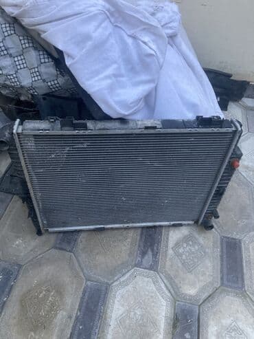 Avtomobil üçün radiator - Tip: Maye soyutma sistemi üçün ön radiator lalafo.az -da Avtomobil üçün radiator - Tip: Maye soyutma sistemi üçün ön radiator