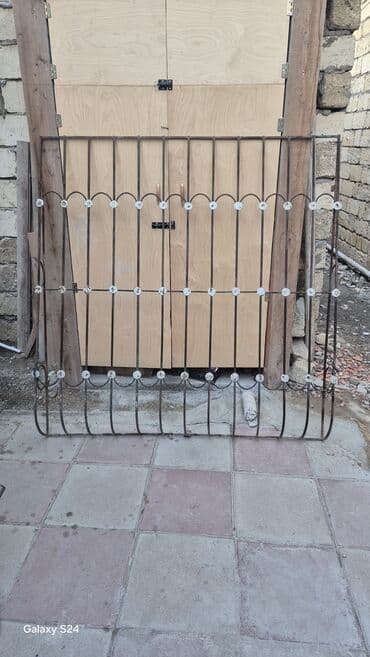 1.50 nin 1.60 dəmir barmaqlıq satılır öz evimdən çıxartmışam səbəb lalafo.az -da 1.50 nin 1.60 dəmir barmaqlıq satılır öz evimdən çıxartmışam səbəb