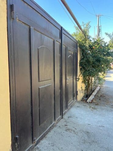 Normal vəziyyətdədir. Eni 3.5 hün 2.5. Razılaşmaq olar. Jalüz darvaza lalafo.az -da Normal vəziyyətdədir. Eni 3.5 hün 2.5. Razılaşmaq olar. Jalüz darvaza