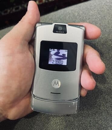 Motorola Razr V Xt889, rəng - Gümüşü, Düyməli lalafo.az -da Motorola Razr V Xt889, rəng - Gümüşü, Düyməli