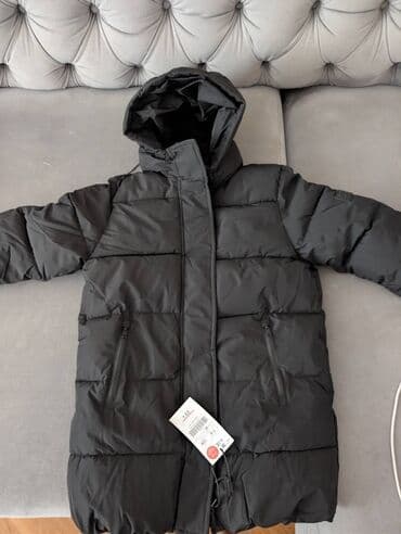 Gödəkcə həm oğlan həm qız 7-8 yaş uşaq üçündür. İspan brendiölçüsü lalafo.az -da Gödəkcə həm oğlan həm qız 7-8 yaş uşaq üçündür. İspan brendiölçüsü