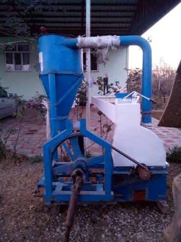 Kombinə təchizatlı yem üyüdüb‑qarışdıran aqreqat - Tip: Traktordan lalafo.az -da Kombinə təchizatlı yem üyüdüb‑qarışdıran aqreqat - Tip: Traktordan