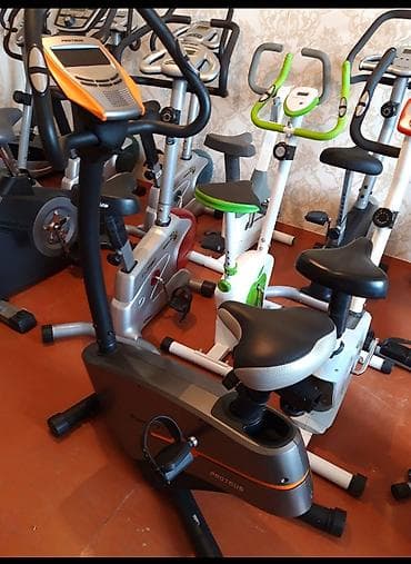 Proteus firmasının şaquli velosiped trenajoru. Narıncı rəngli displeyi lalafo.az -da Proteus firmasının şaquli velosiped trenajoru. Narıncı rəngli displeyi